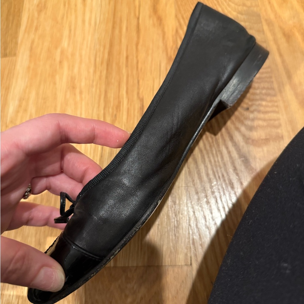 CHANEL Black Leather Flat - Picture 11 of 11
